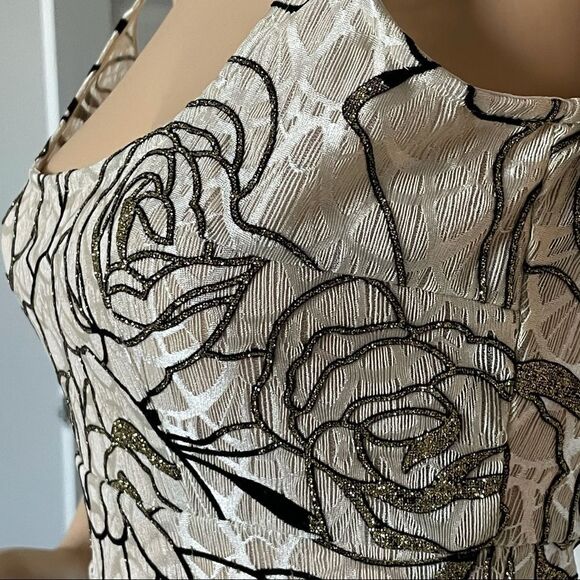 NWT Pretty Little Things Gold Glitter Nude Square Neck Bodycon Mini Dress Size 2 - Picture 7 of 16